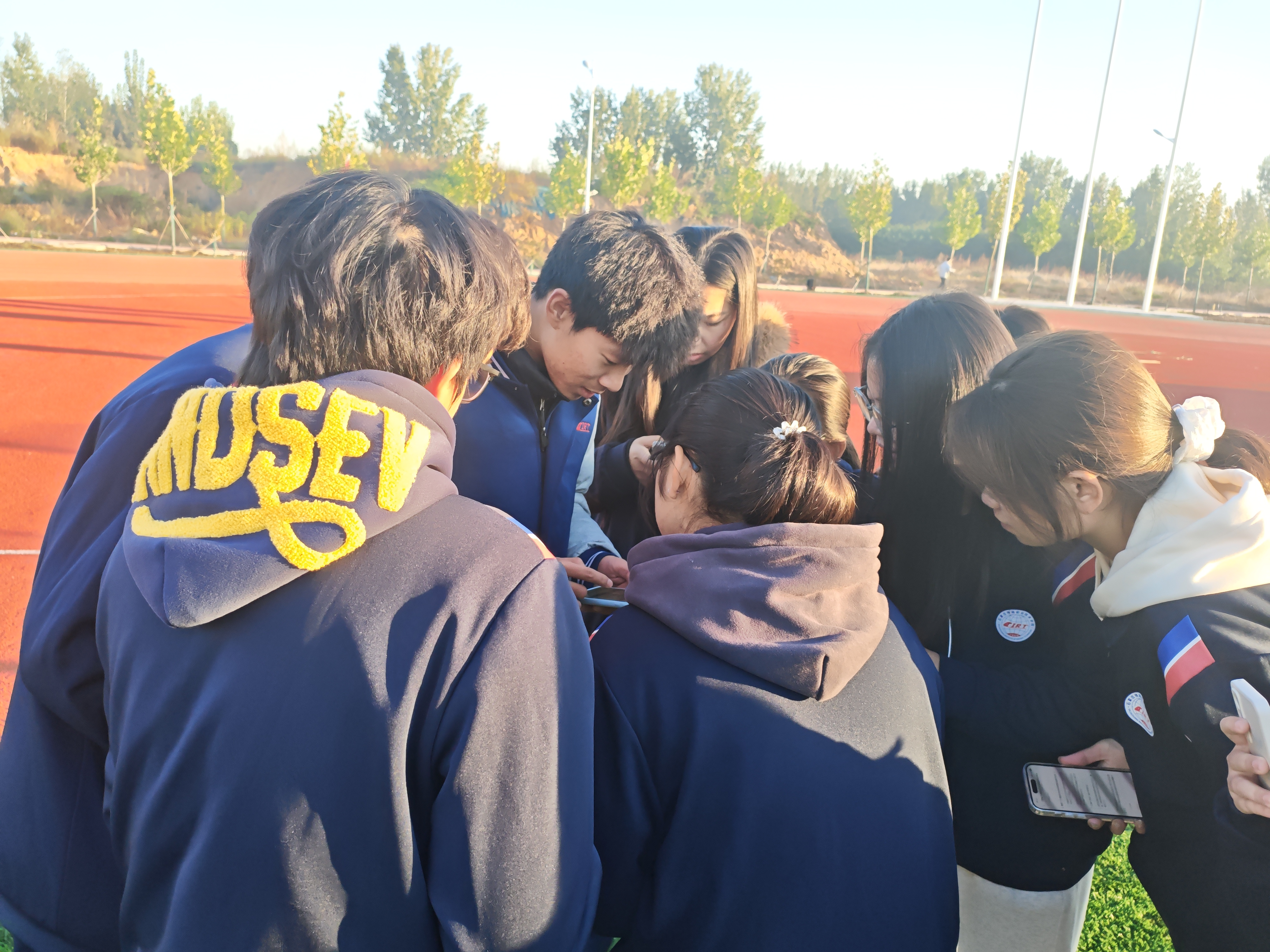 1761816140407010022.png 1761816140407010022.png